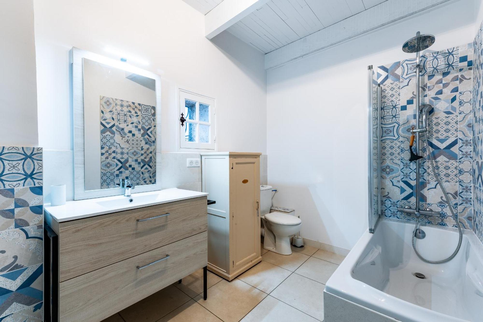 La Closerie D'Escalin Gite 12 Personnes Et Jacuzzi La Garde-Adhémar Exterior foto